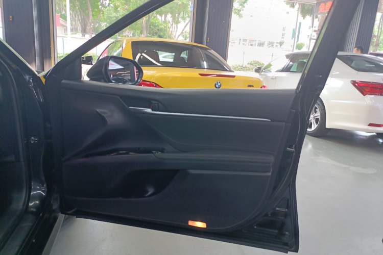 Used Toyota Camry 2021 Dual-Motor 2.5 HGVP Leading Edition
