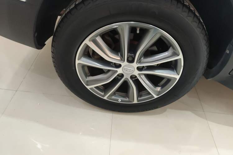 Used Geely Auto Emgrand X7 Sport 2018 1.8TD Automatic Two-Wheel Drive Smart Connect 4G Internet Edition