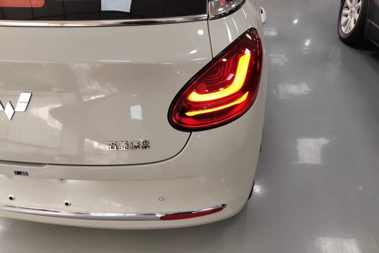 Used Wuling Bingo 2023 333 km Lingxi Connected+ Version
