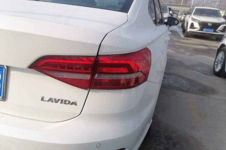 Used Volkswagen Lavida 2019 1.5L Automatic Fashion Edition China VI
