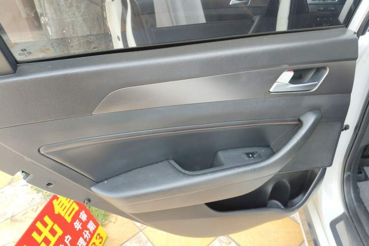 Used Hyundai Sonata 2015 1.6T GLX Advanced Model
