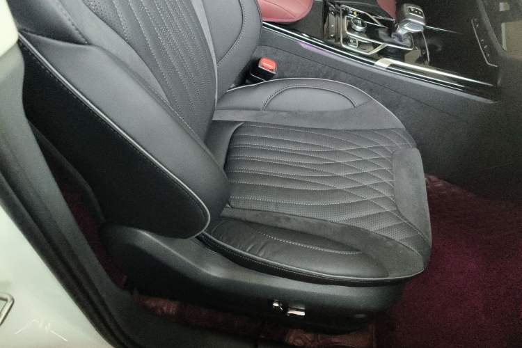 Used Hongqi HS5 2022 Revised Version 2.0T Smart Connect Flagship Edition