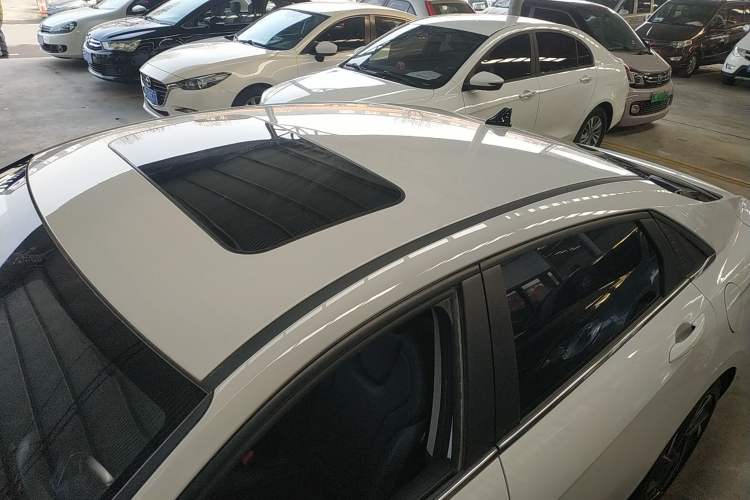 Used Hyundai Elantra 2023 1.5L CVT LUX Prestige Edition