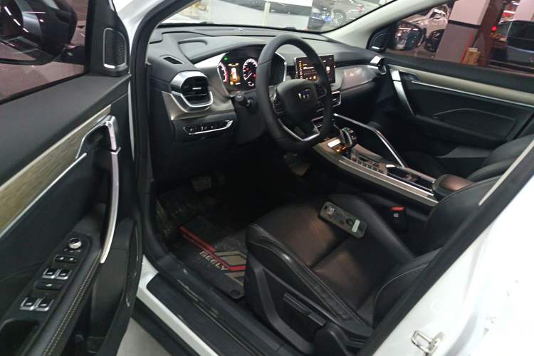 Used Geely Auto Coolray 2019 260T DCT Knight China V Standard
