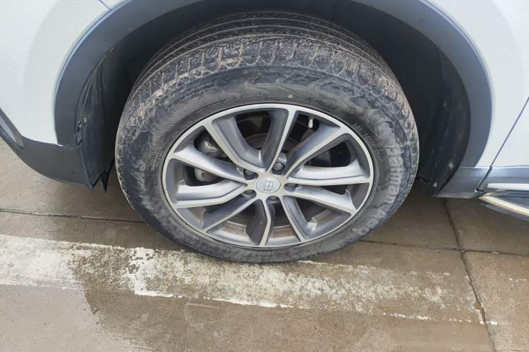 Used Geely Auto Emgrand X7 Sport 2020 1.8TD DCT Two-Wheel Drive Smart Connect 4G-Enabled Version
