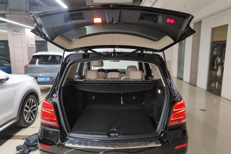 Used Mercedes-Benz GLK-Class 2013 Facelift GLK 300 4MATIC Fashion Edition
