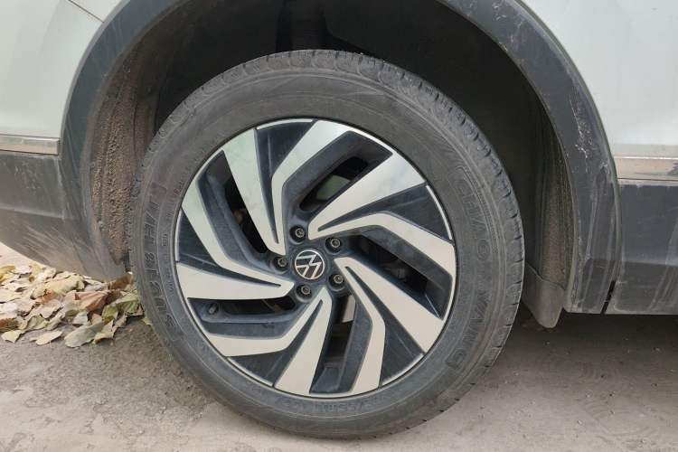 Used Volkswagen Tiguan L 2024 300TSI Automatic Two-Wheel Drive Smart Edition
