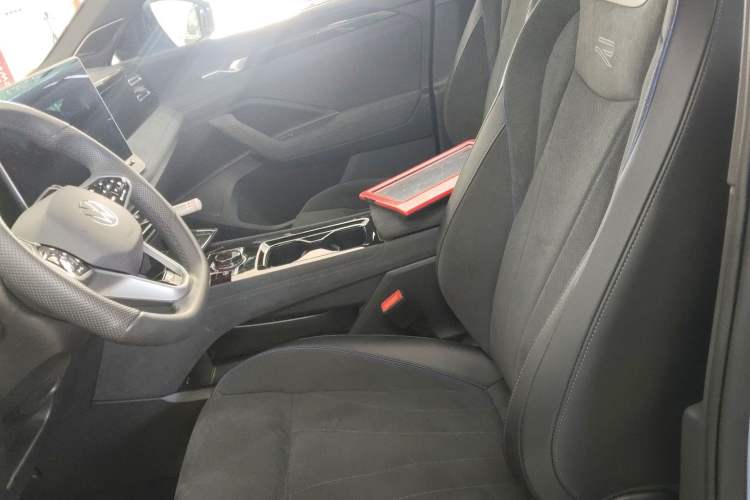 Used Volkswagen Tiguan L 2024 PRO 380TSI Four-Wheel Drive R-Line Prestige Edition
