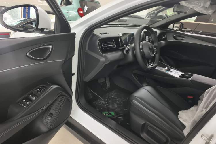 Used BYD Seal 06 New Energy 2025 DM-i Smart Drive 80KM Luxury Model
