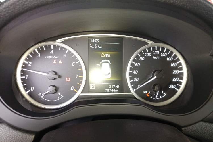 Used Nissan Tiida 2019 1.6L CVT Smart Enjoyment Version China VI Standard
