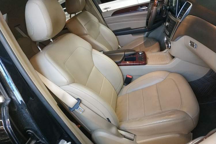 Used Mercedes-Benz M-Class 2015 ML 320 4MATIC