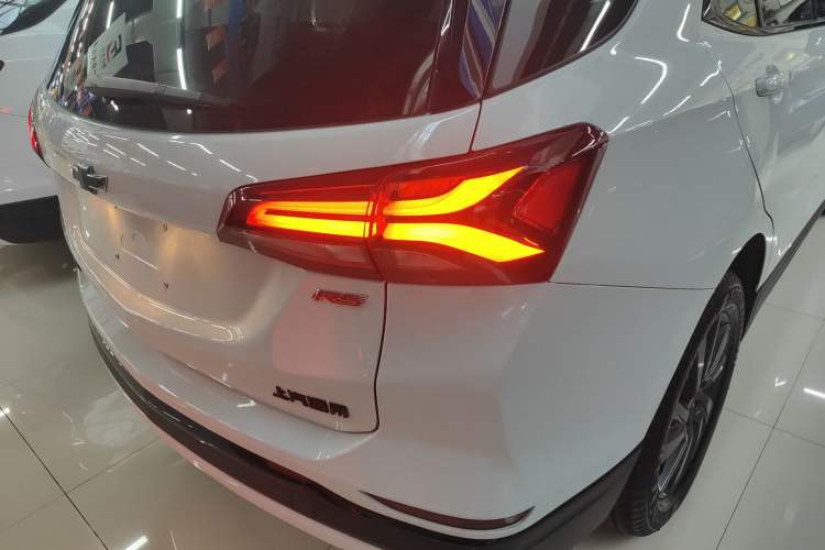 Used Chevrolet Equinox 2023 Mild Hybrid 2.0T RS Smart Boundary-Pushing Edition
