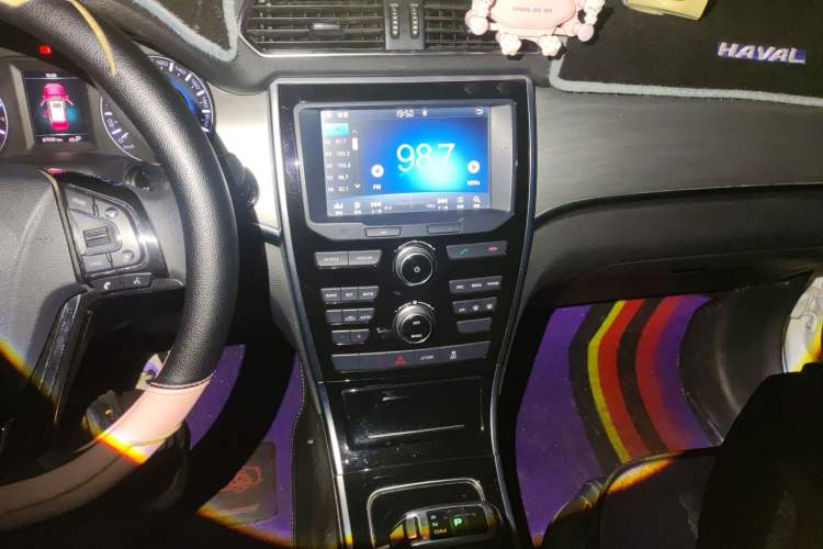 Used Haval H2 2018 1.5T Dual-Clutch Two-Wheel Drive Fashion Model China VI Standard
