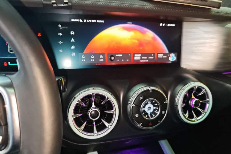 Used Tank 300 2021 City Edition 2.0T—Truly Stylish
