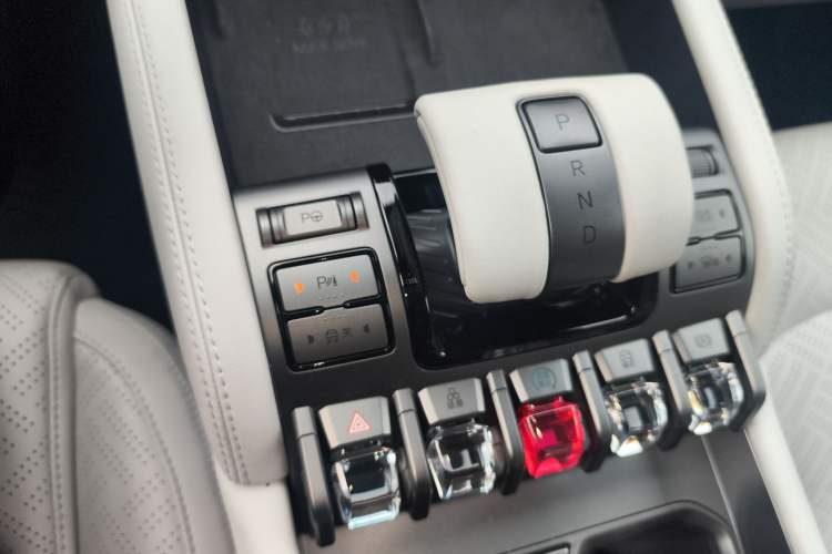 Used  Titanium 3 2025 501KM All-Wheel Drive Intelligent Driving Ultra Version
