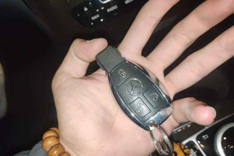 Used Mercedes-Benz GLC 2016 GLC 260 4MATIC Luxury Model
