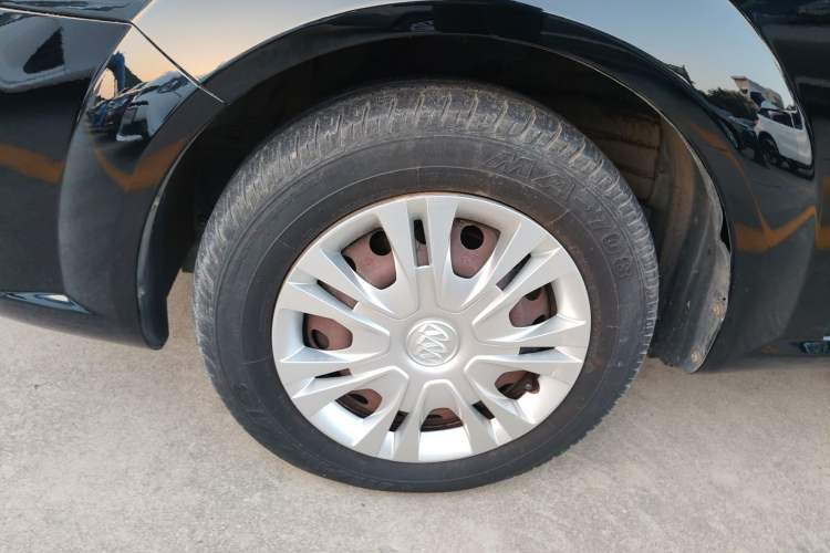 Used Buick Excelle 2015 1.5L Automatic Classic Model
