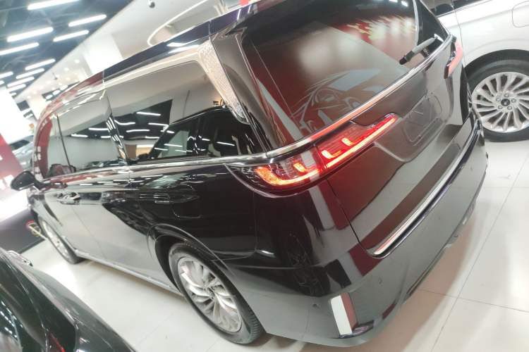 Used VOYAH Dream 2024 PHEV Extended-Range Premium Edition
