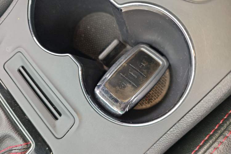 Used Changan CS75 2016 1.8T Automatic Elite Model China V Standard
