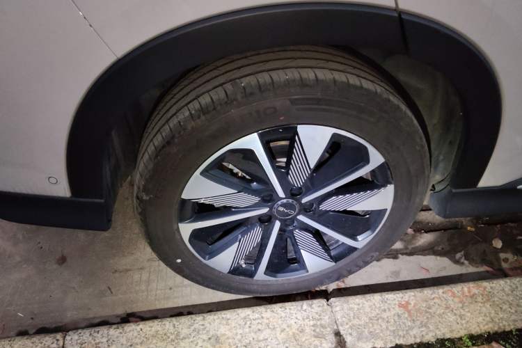 Used BYD Song PLUS New Energy 2025 DM-i 160KM Flagship Model
