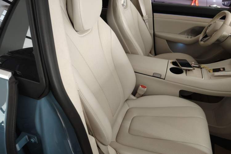 Used Hima Luxeed R7 2024 All-Electric 736 km Ultra
