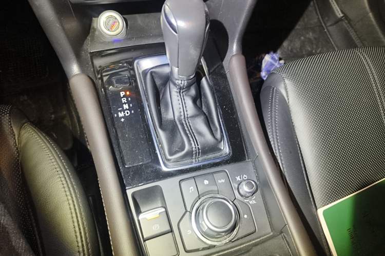 Used Mazda Mazda 3 Axela 2017 Sedan 2.0L Automatic Prestige Model China V Standard