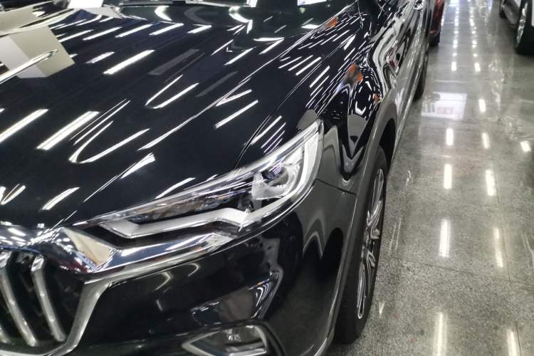 Used Hongqi HS5 2022 Facelifted Version 2.0T Smart Connect Flagship All-Wheel-Drive Edition
