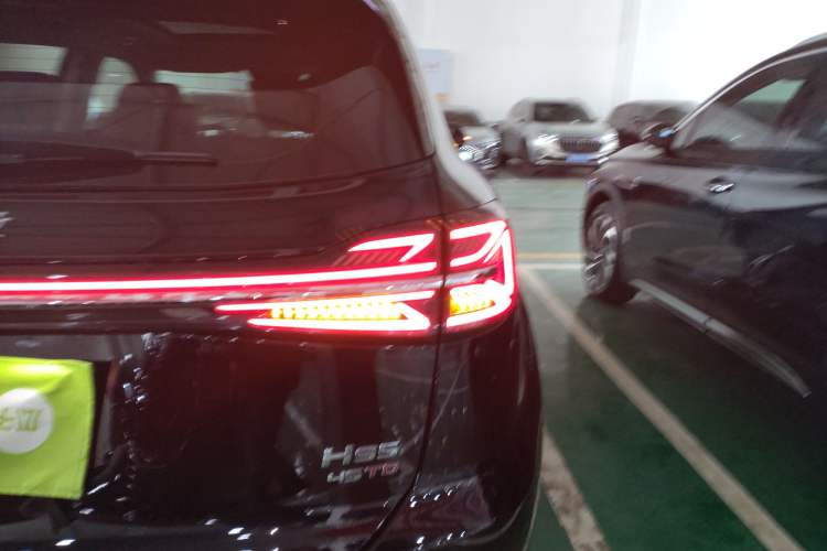 Used Hongqi HS5 2023 2.0T Four-Wheel Drive Flagship Pro Edition