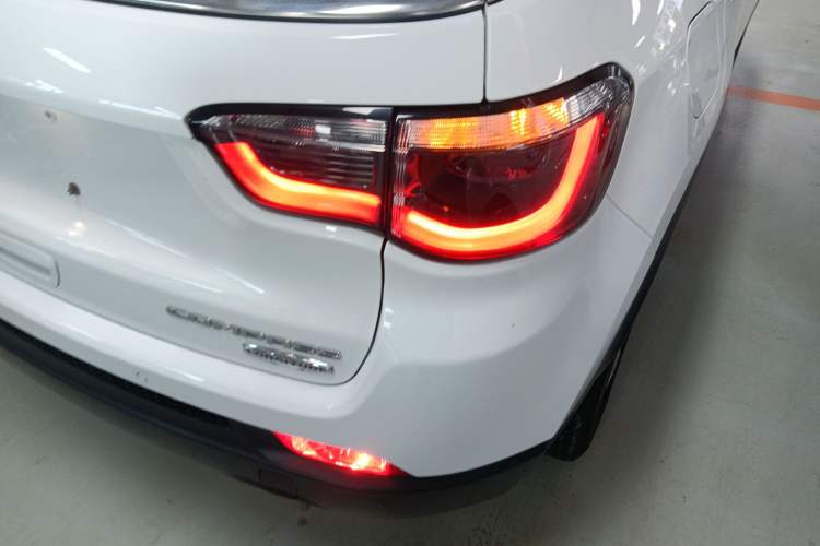 Used  Compass 2017 200T Automatic Family Edition
