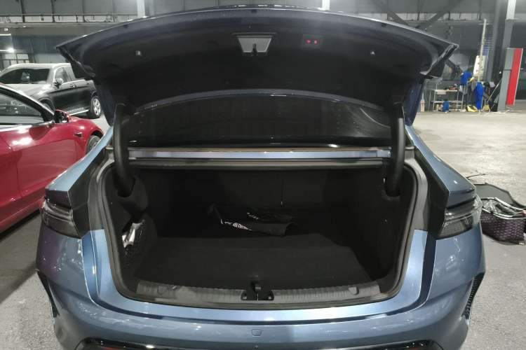 Used BYD Seal 2022 700 km Long-Range Rear-Wheel-Drive Version
