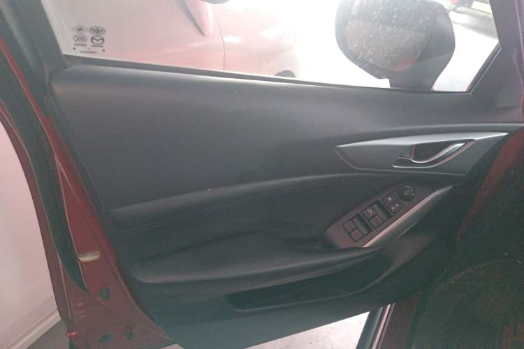 Used Mazda CX-4 2016 2.0L Automatic 2WD Blue Sky Dynamic Leather Edition
