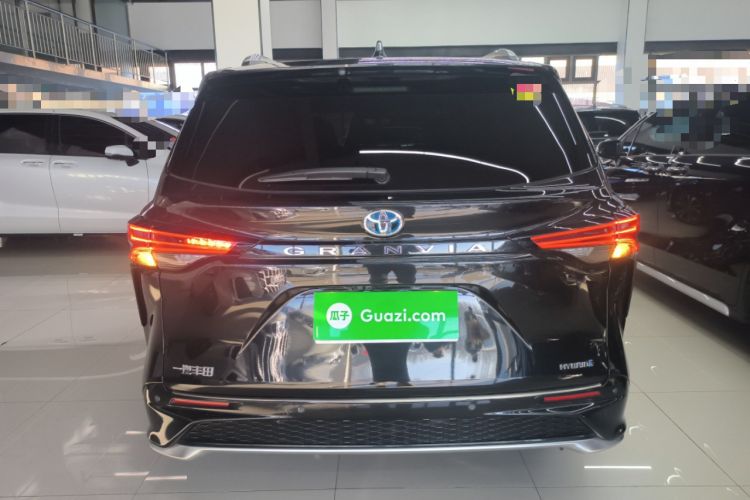 Used Toyota Granvia 2023 2.5L Hybrid Flagship VIP Edition
