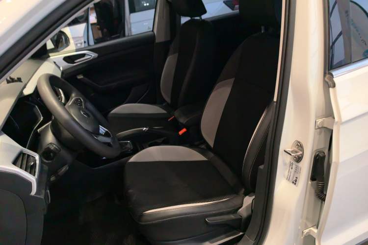 Used Volkswagen Tacqua 2021 200TSI DSG JoyConnect Edition
