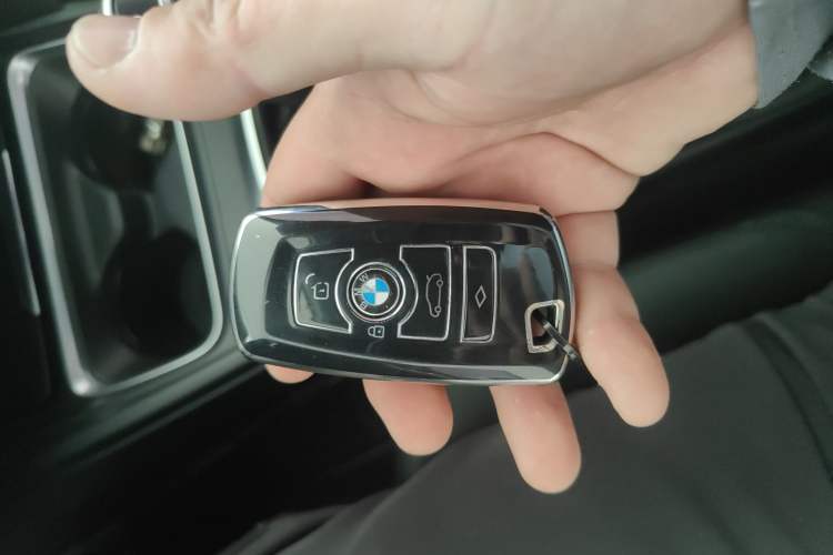 Used BMW 3 Series 2015 320Li Luxury Design Package Premium Edition