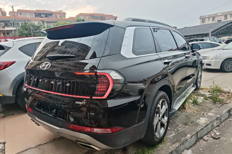 Used Hyundai Santa Fe 2023 Traveler 380T GDi Automatic Two-Wheel Drive GLX Elite Edition
