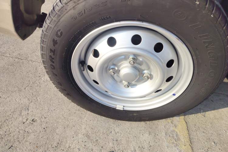 Used Wuling Hongguang V 2022 1.5L Jingqu Edition Electric-Assist LAR
