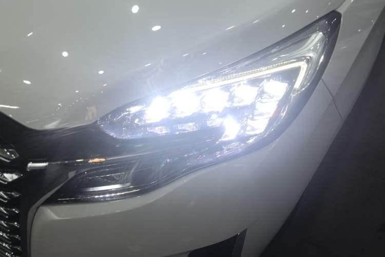 Used Buick GL8 2021 ES Land Cruiser 653T Luxury Edition
