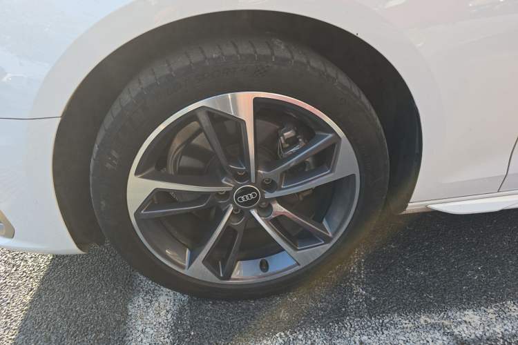 Used Audi A4L 2024 40 TFSI Fashion Dynamic Model
