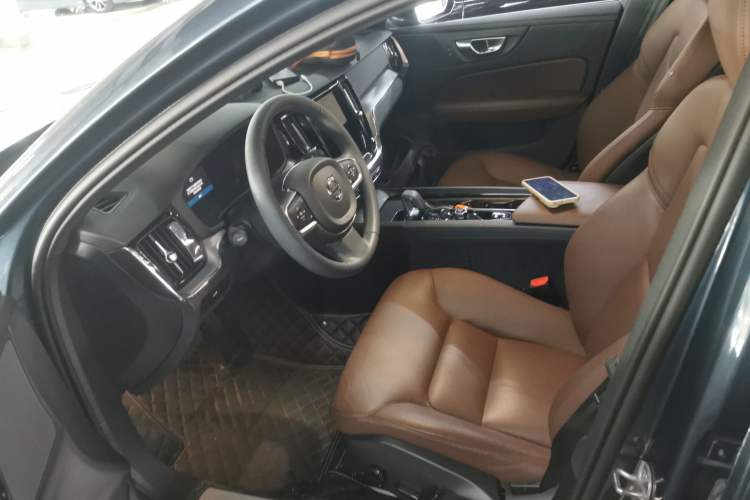 Used Volvo S60 2024 B4 Zhiyi Luxury Edition