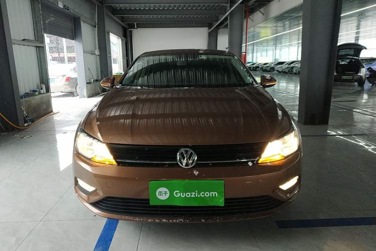 Used Volkswagen Lamando 2015 230TSI DSG Fashion Edition
