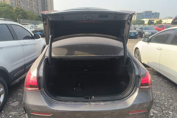 Used Mercedes-Benz A-Class 2022 Restyled A 200 L Sport Sedan Fashion Version
