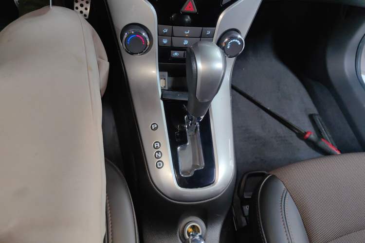 Used Chevrolet Cruze 2013 Hatchback 1.6L Automatic Luxury Model
