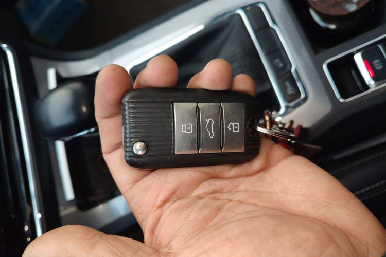 Used Roewe RX5 2016 20T Two-Wheel Drive Automatic Flagship Edition