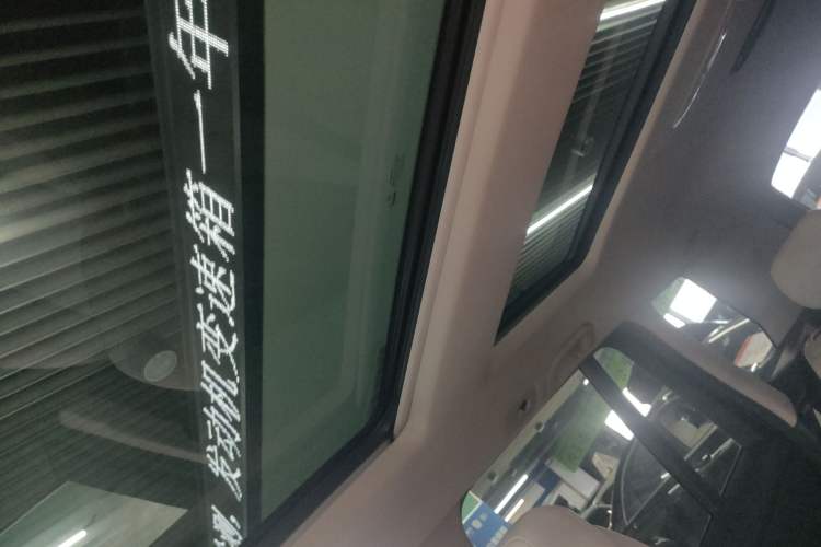 Used Mercedes-Benz GLK-Class 2013 GLK 300 4MATIC Dynamic Sunroof Model
