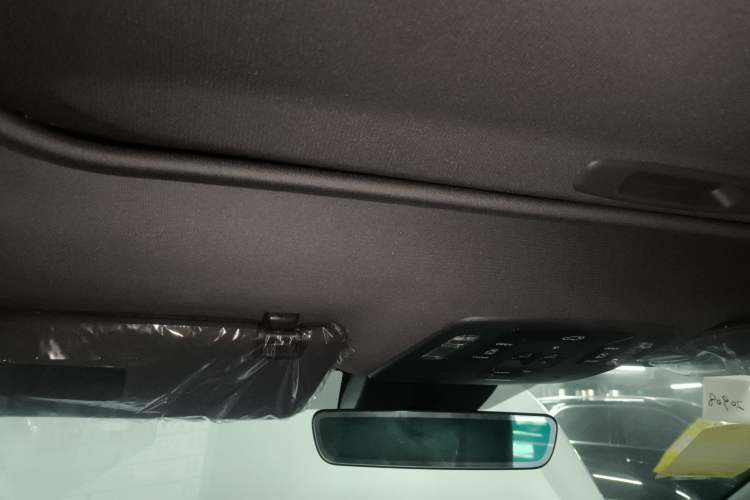 Used Toyota Sienna 2024 2.5L Hybrid Luxury Edition
