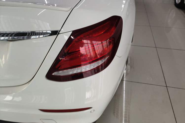 Used Mercedes-Benz E-Class 2017 Facelift E 200 Sport 4MATIC
