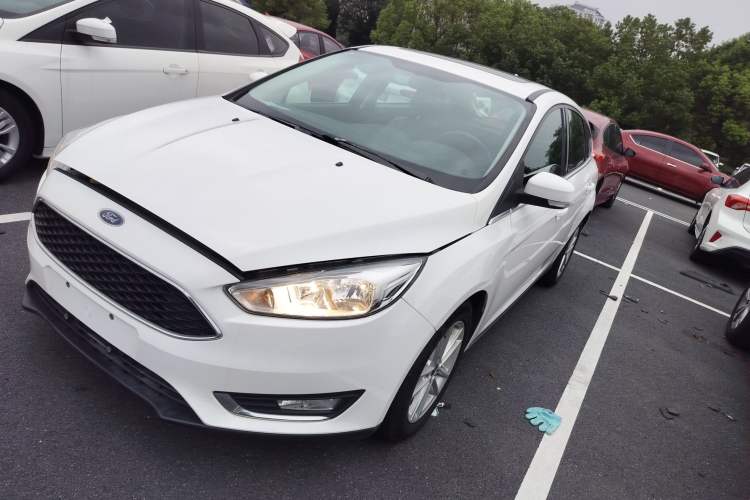 Used Ford Focus 2018 Hatchback Classic EcoBoost 180 Automatic Elite Model