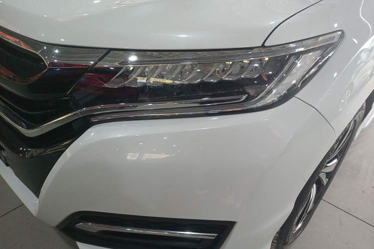 Used Honda UR-V 2017 240TURBO Two-Wheel Drive Luxury Edition China V