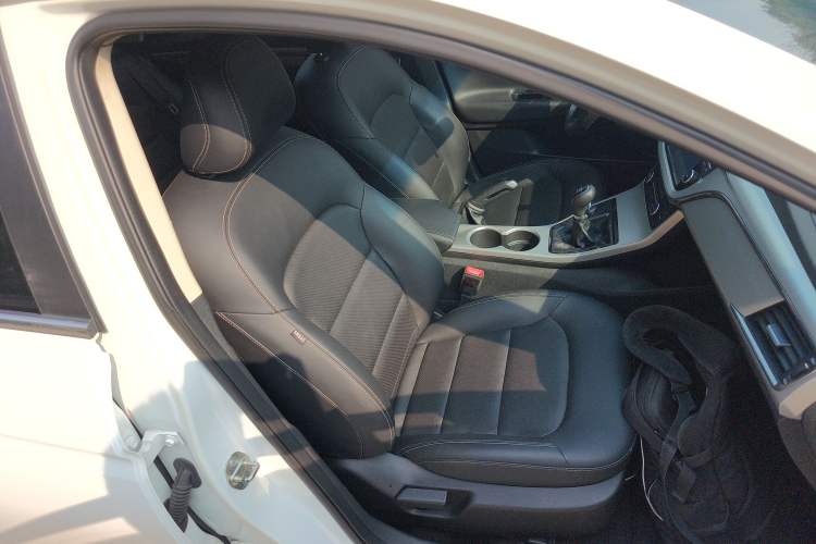 Used Geely Auto Emgrand GL 2017 1.8L Manual Elite Model
