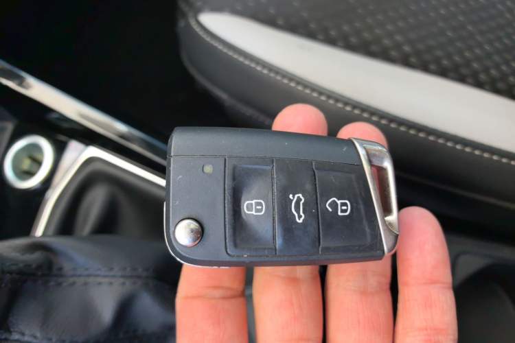 Used Volkswagen Tacqua 2023 200TSI DSG Joy-Connect Edition